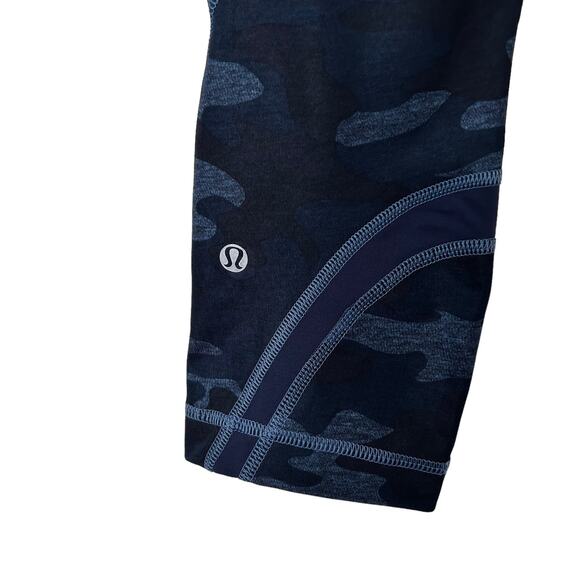 Lululemon Soul Cycle New York City Blue Camo Cropped Leggings Sz 4 - Picture 4 of 6